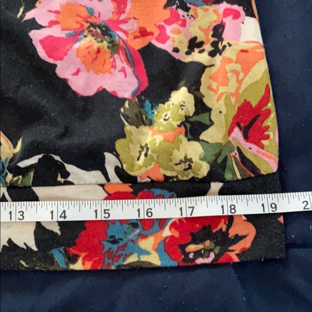 Floral top - Picture 6 of 6